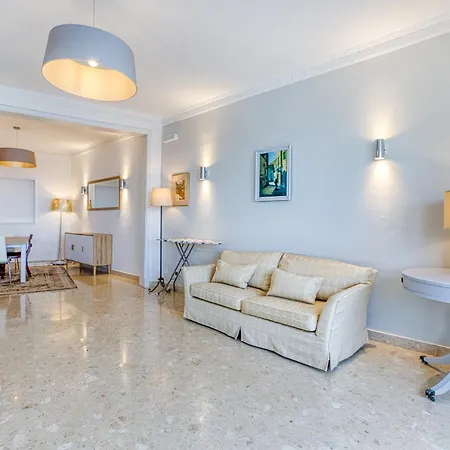 Rokna Seaview Apartment